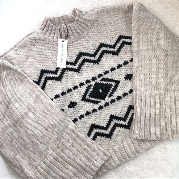 Cupcakes & Cashmere Harden Bell Sleeve Sweater - Picture 3 of 4